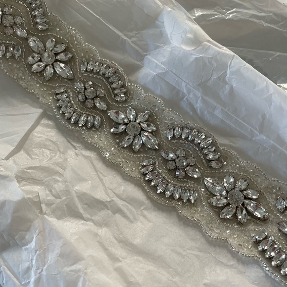 David’s bridal wedding sash - Picture 3 of 3